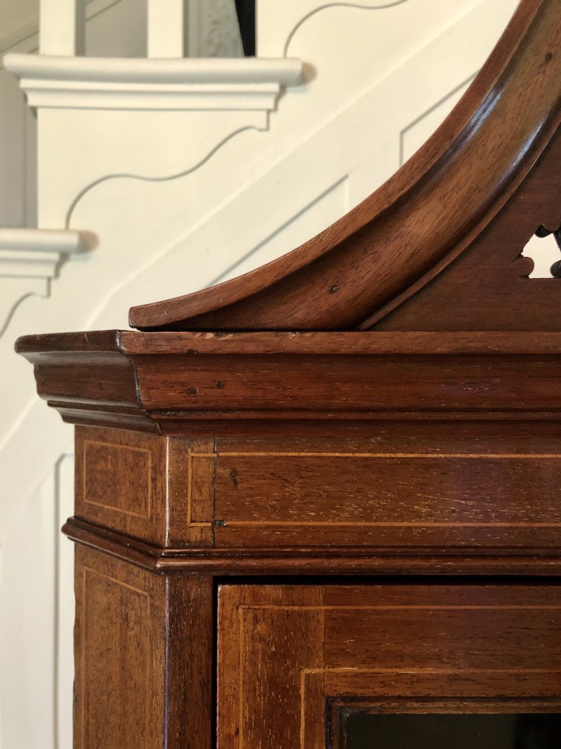 Fine Quality Antique  Edwardian Inlaid Mahogany Corner Cupboard - Image 6